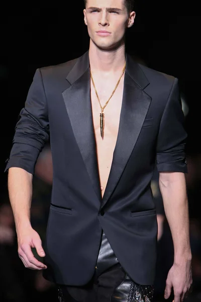 Look 136